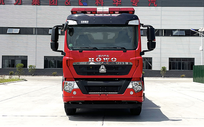 豪沃单桥外露水罐消防车