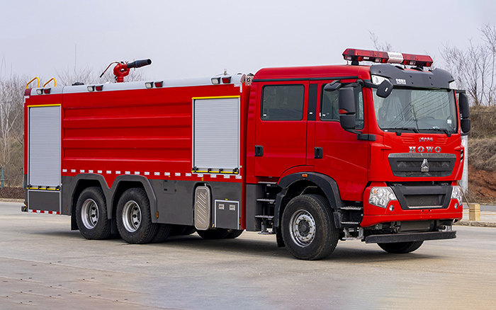 豪沃后双桥泡沫消防车