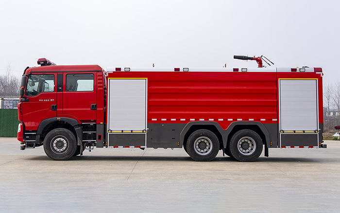豪沃后双桥泡沫消防车