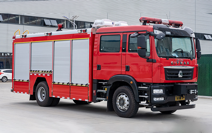 汕德卡单桥城市主战消防车
