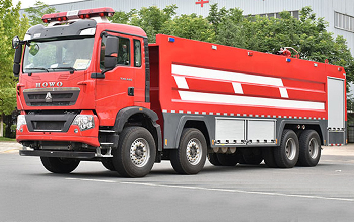 豪沃前四后八泡沫消防车