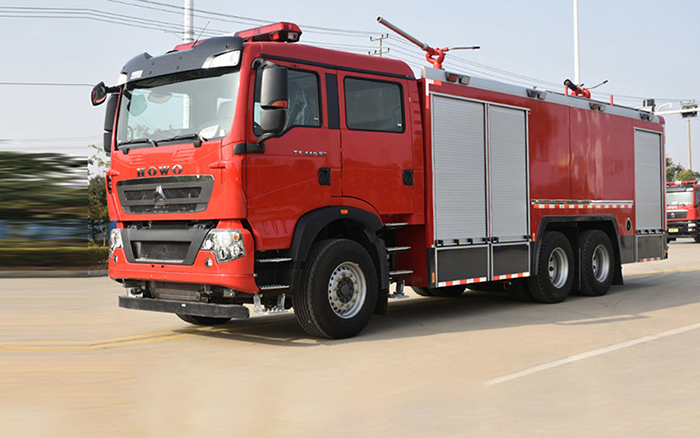 豪沃后双桥干粉泡沫联用消防车