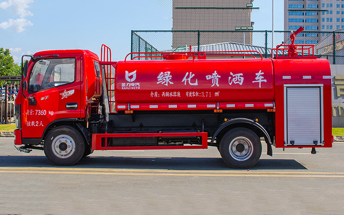 东风小多利卡消防洒水车
