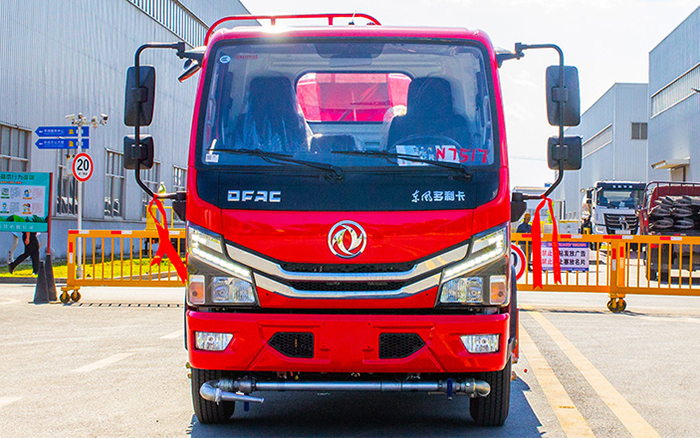 东风小多利卡消防洒水车