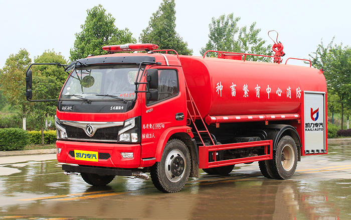 东风大多利卡消防洒水车