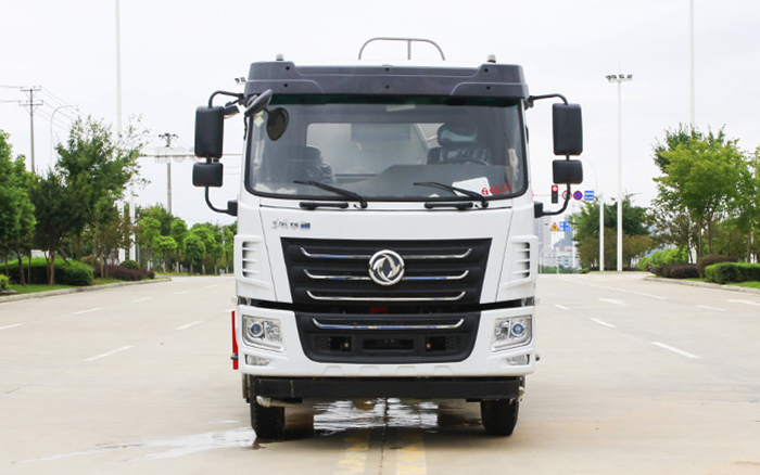 东风华神消防洒水车