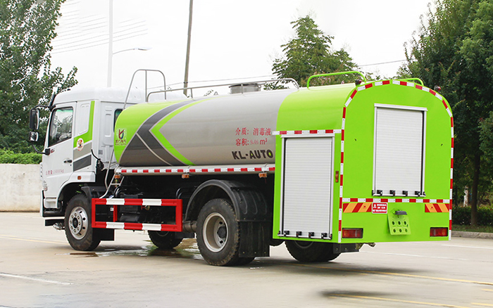 东风华神消防洒水车