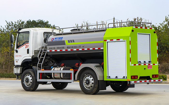 D1四驱消防洒水车