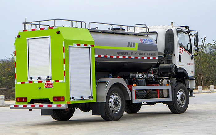 D1四驱消防洒水车