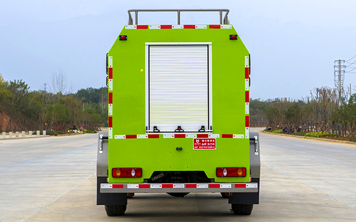 D1四驱消防洒水车