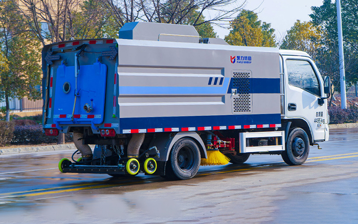 跃进ES80纯电洗扫车