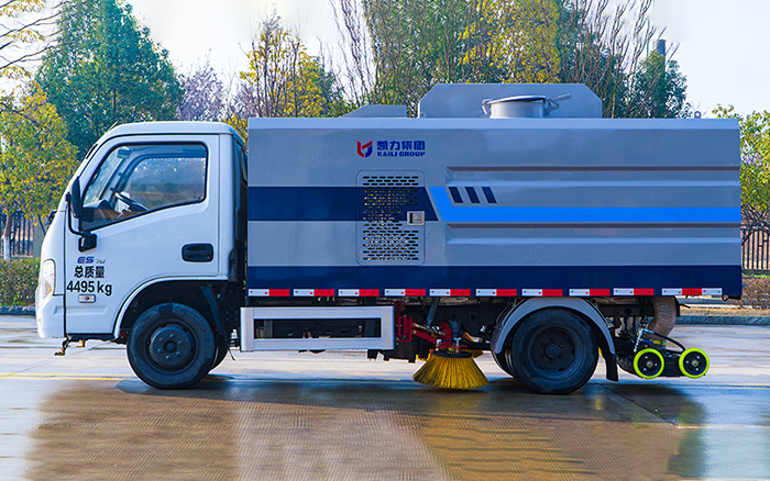 跃进ES80纯电洗扫车