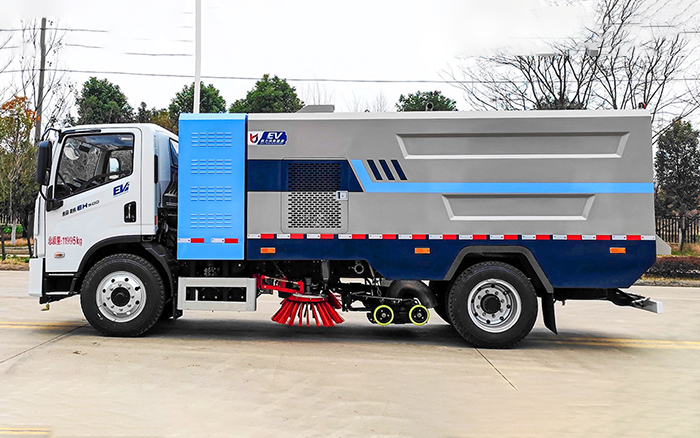 上汽跃进纯电洗扫车