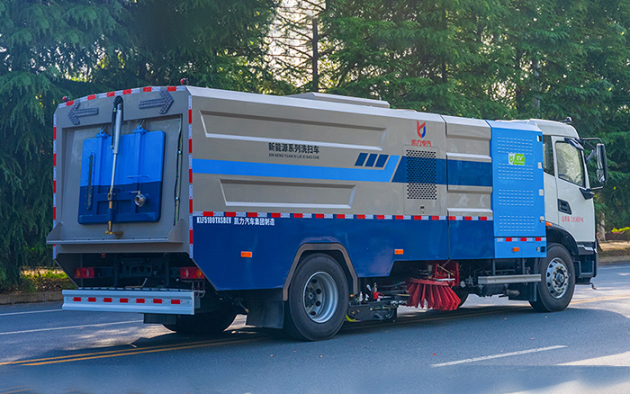 东风天锦纯电洗扫车