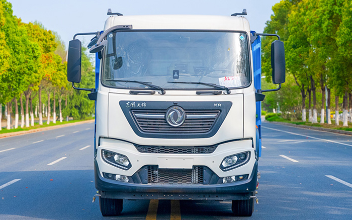 东风天锦纯电洗扫车