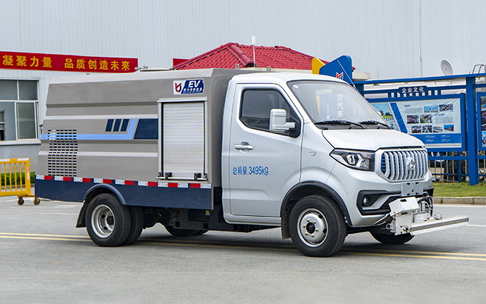 长安神骐纯电路面清洗车
