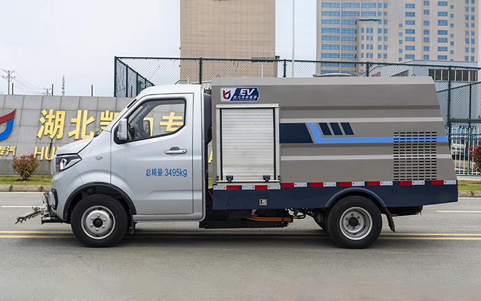 长安神骐纯电路面清洗车