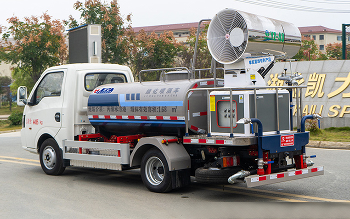 东风华神纯电绿化喷洒车
