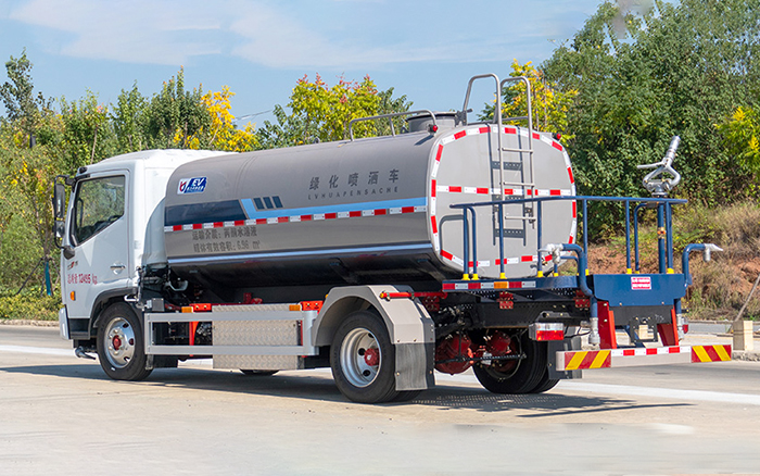 东风凯普特纯电绿化喷洒车