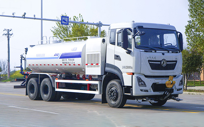 东风天龙纯电绿化喷洒车