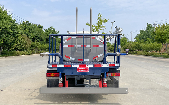 福田领航S1纯电多功能抑尘车