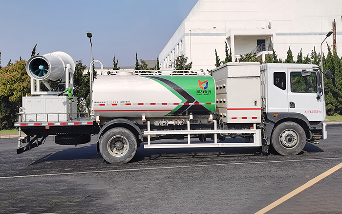 东风D9纯电多功能抑尘车