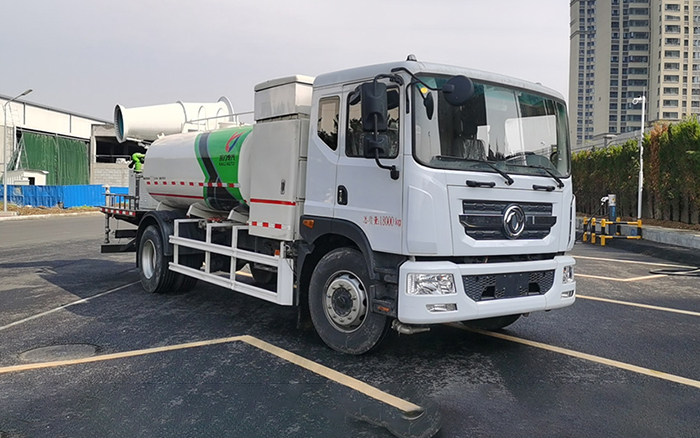 东风D9纯电多功能抑尘车