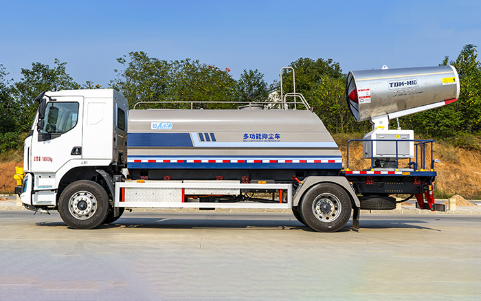 东风柳汽M3纯电多功能抑尘车