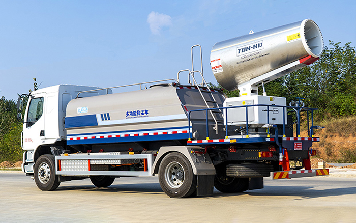 东风柳汽M3纯电多功能抑尘车