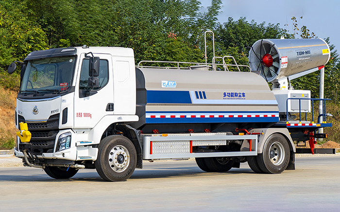 东风柳汽M3纯电多功能抑尘车