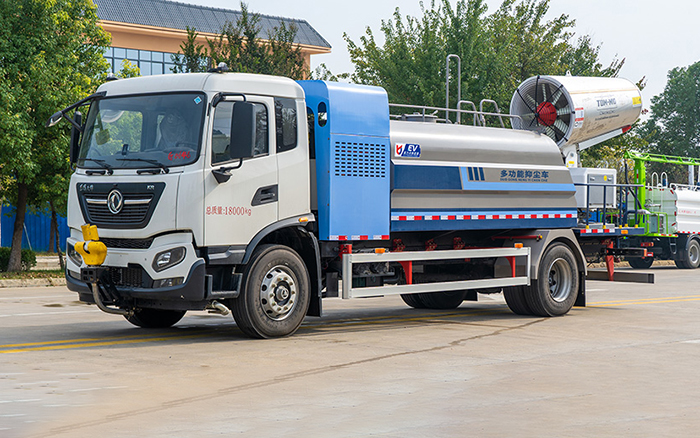 东风天锦纯电多功能抑尘车