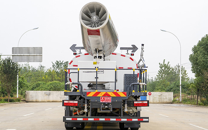 壹为纯电多功能抑尘车