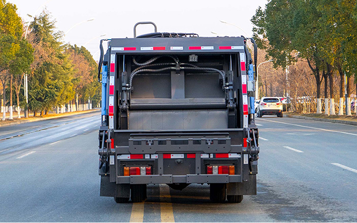 东风华神纯电压缩式垃圾车