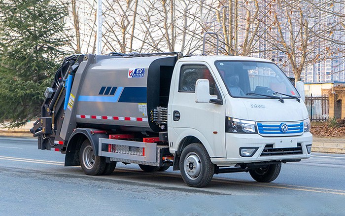 东风华神纯电压缩式垃圾车