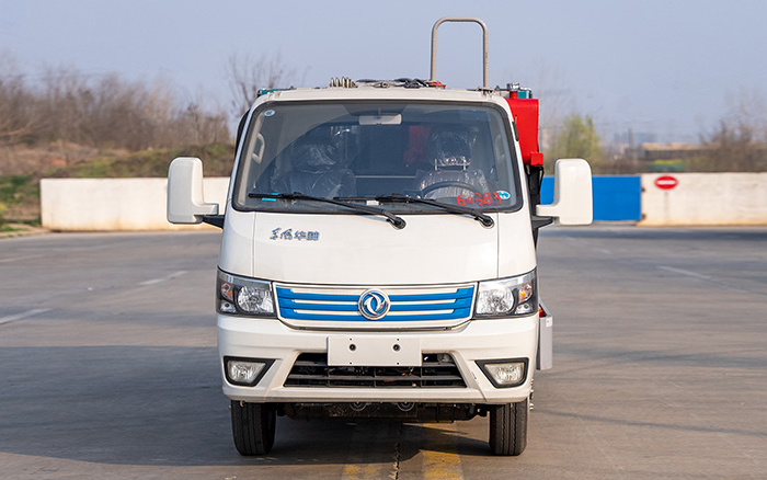 东风途逸纯电压缩式垃圾车