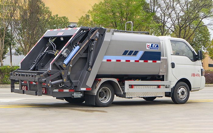 江淮凯达i3纯电动压缩式垃圾车