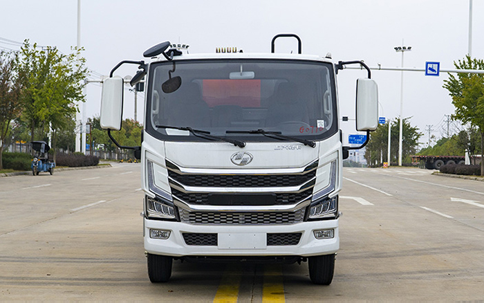 上汽跃进纯电压缩式垃圾车