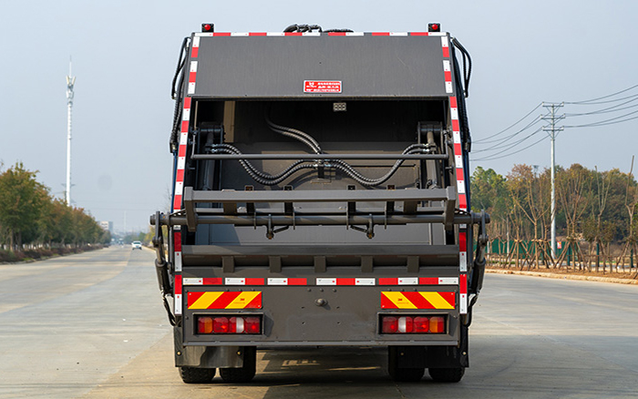 重汽纯电压缩式垃圾车