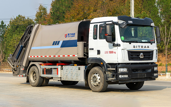 重汽纯电压缩式垃圾车