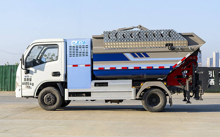 上汽跃进纯电自装卸式垃圾车