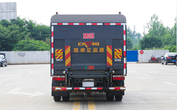东风凯普特纯电密封式桶装垃圾车