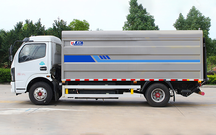 东风凯普特纯电密封式桶装垃圾车