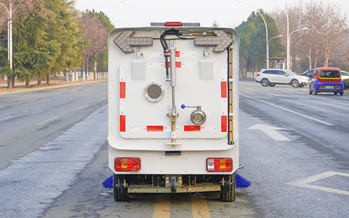 活越神童纯电扫路车