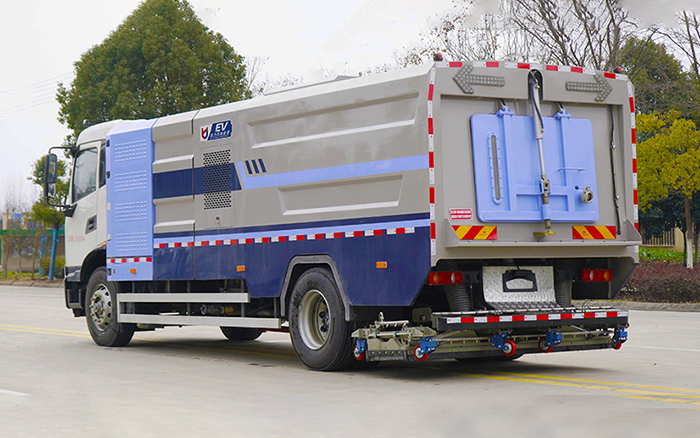 东风天锦纯电道路污染清除车