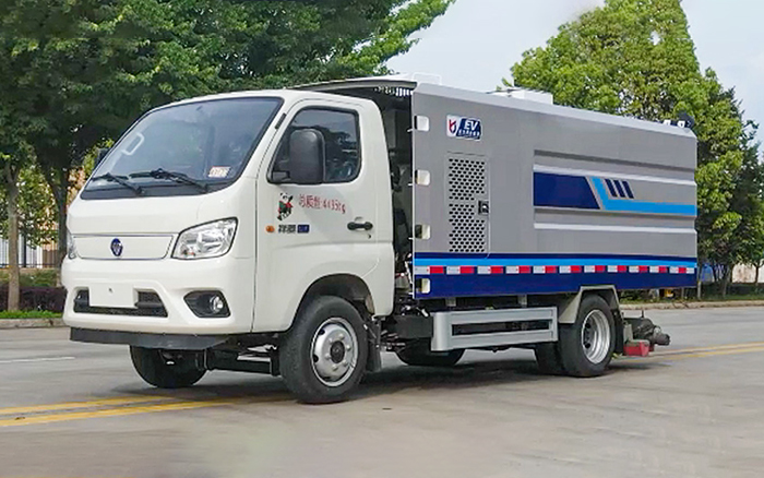 福田祥菱纯电吸尘车