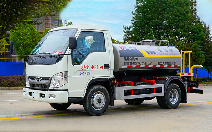 福田小卡之星2洒水车