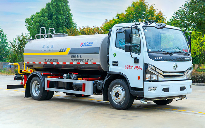 东风大多利卡洒水车