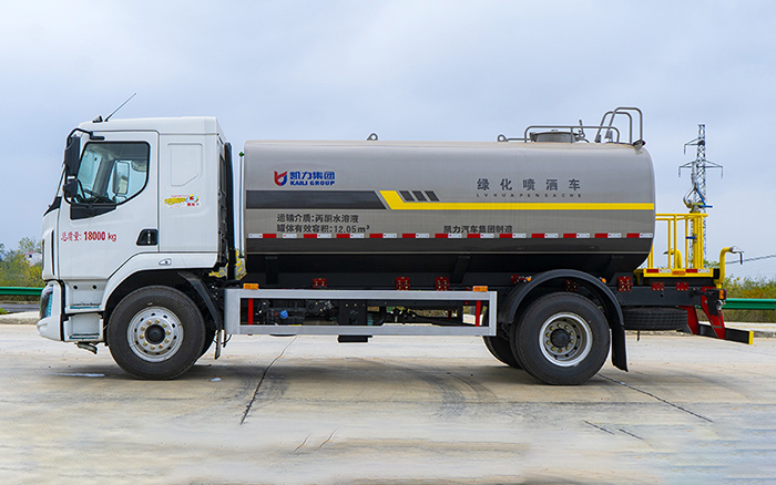 柳汽M3洒水车