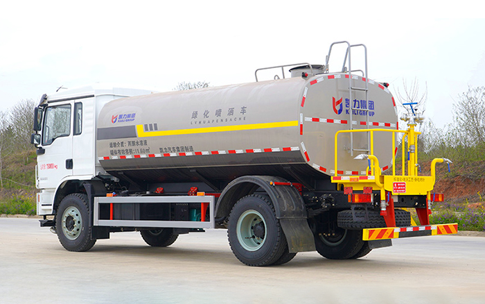 陕汽德龙L3000洒水车