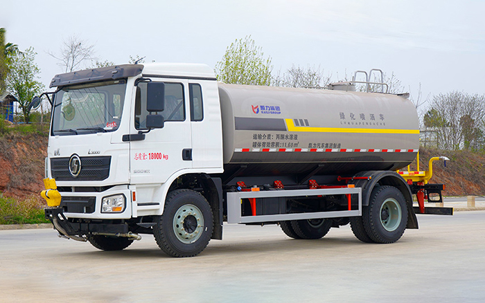 陕汽德龙L3000洒水车